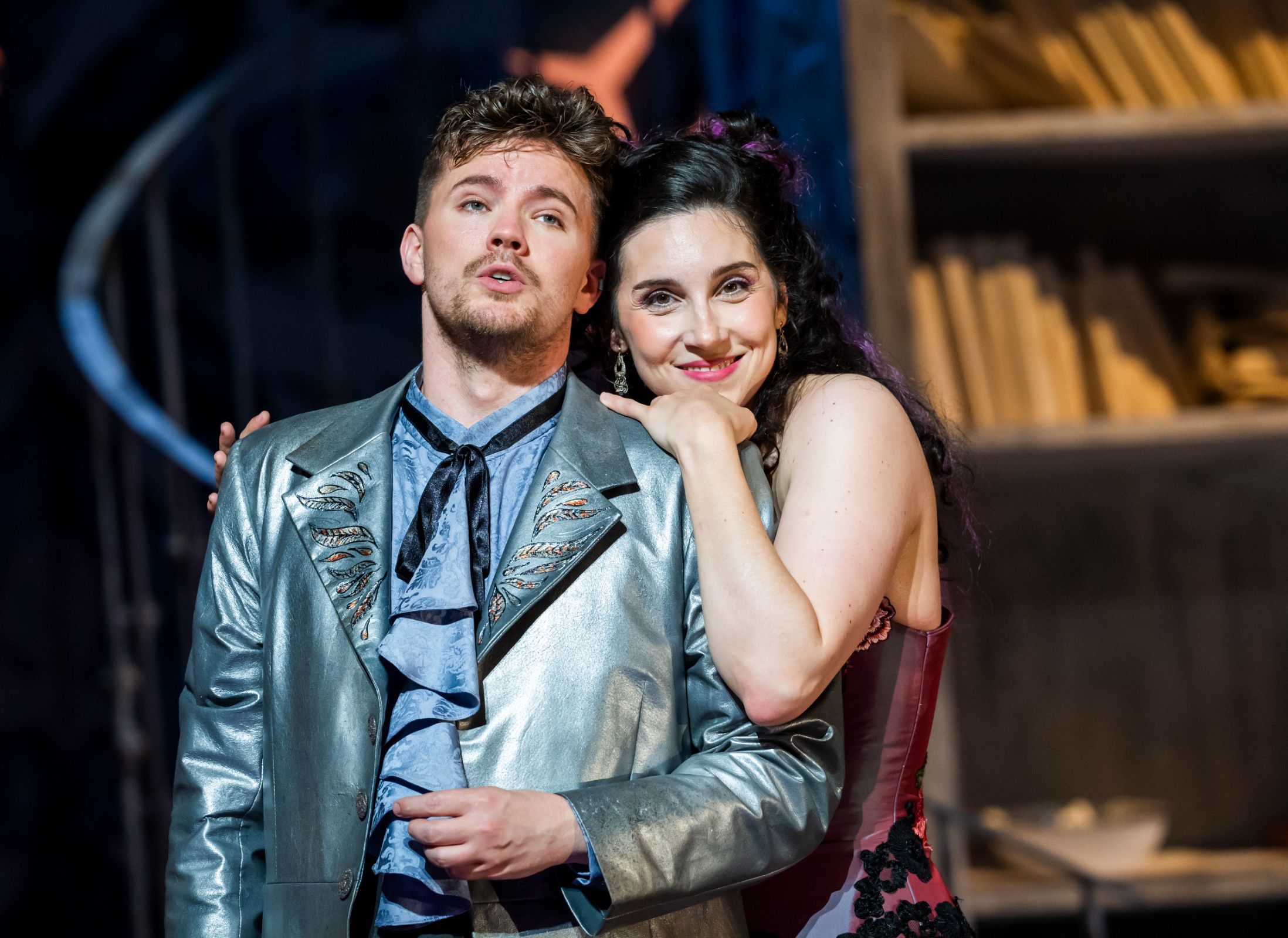 Jonah Hoskins (Count Almaviva) and Cecilia Molinari (Rosina) &copy; Glyndebourne Productions Ltd | Tristram Kenton