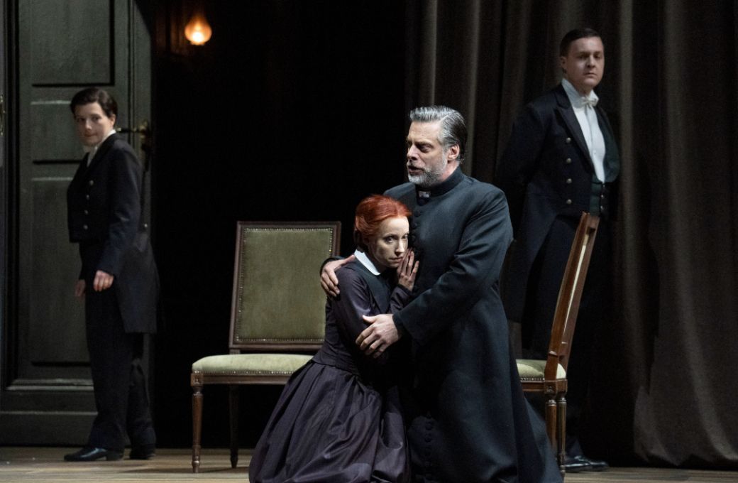 Kristina Stanek (Kundry) and John Relyea (Gurnemanz) &copy; Glyndebourne Productions Ltd | Photo: Richard Hubert Smith