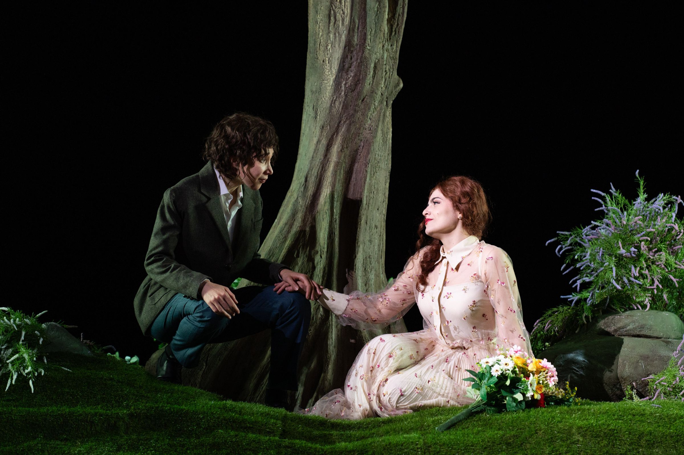 Miriam Albano (Aminta) and Francesca Pia Vitale (Elisa) © Fabrizio Sansoni | Teatro dell’Opera di Roma