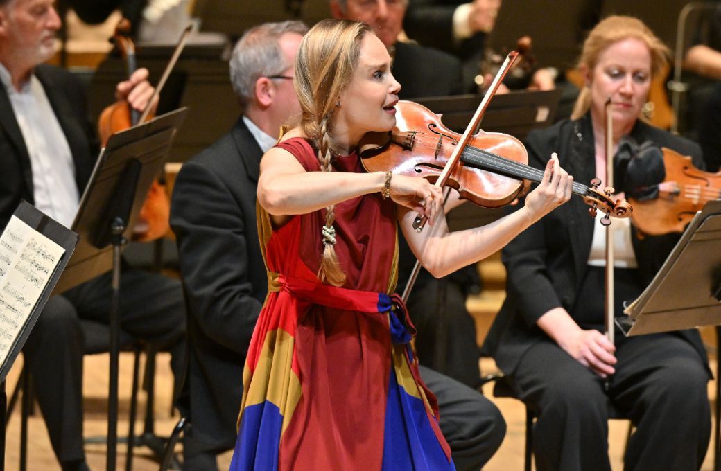 Leila Josefowicz and the London Symphony Orchestra © LSO | Mark Allan