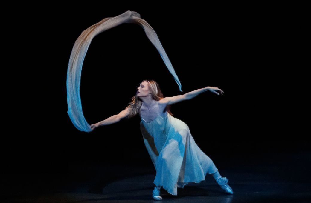Sara Mearns in Balanchine's <i>Pavane</i> &copy; Erin Baiano