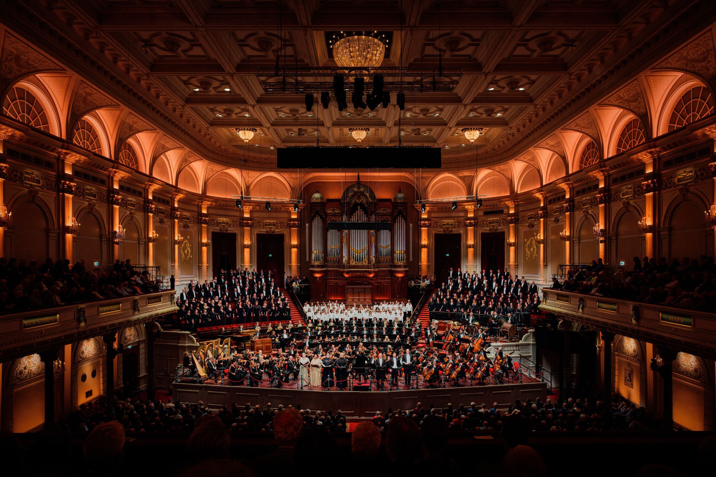Mahler's Eighth Symphony in the Concertgebouw &copy; Eduardus Lee