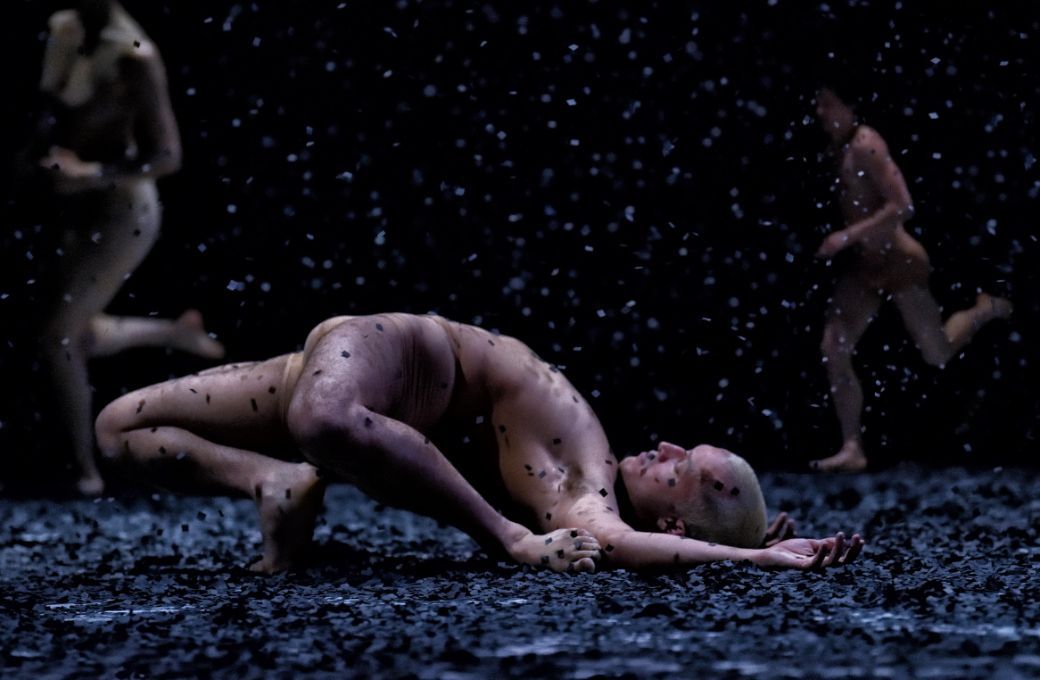 Michael Garcia in Johan Inger's <i>Passing</i> &copy; Michael Slobodian