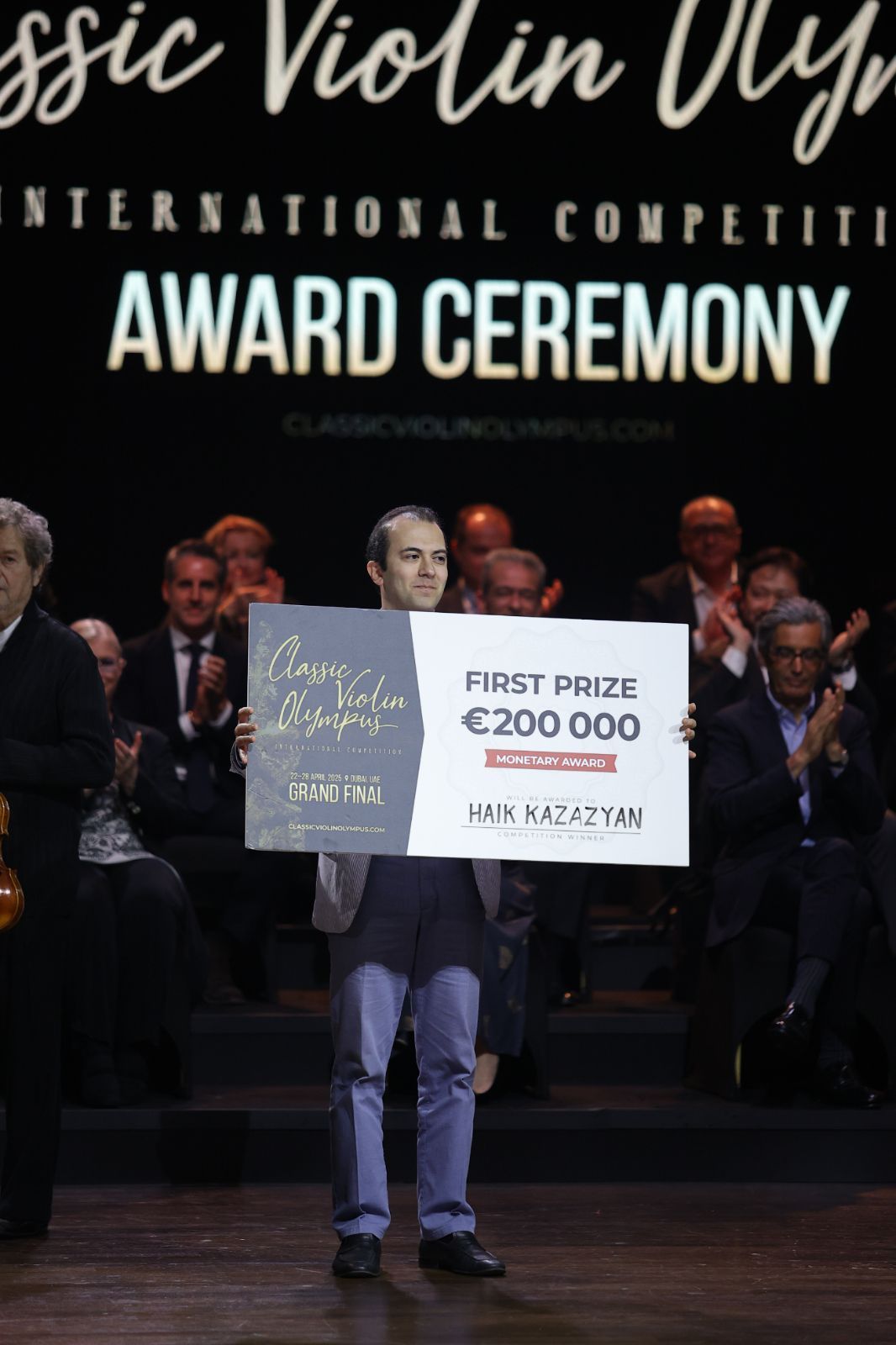 Haik Kazazyan wins first prize at Classic Violin Olympus Competition © Press office of Classic Violin Olympus