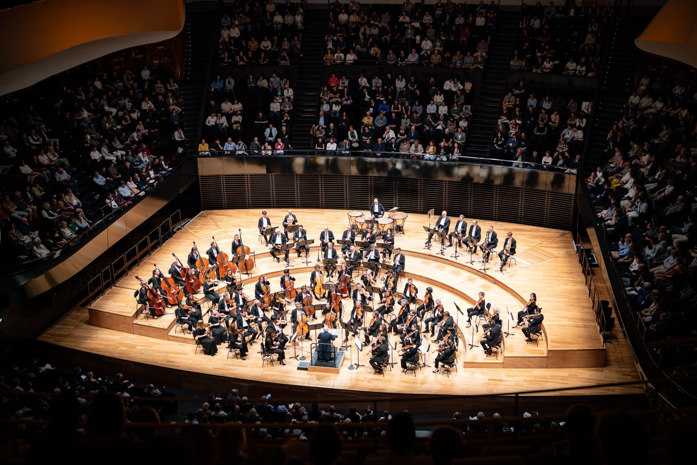 Herbert Blomstedt à la tête de l'Orchestre de Paris &copy; Maxime Guthfreund