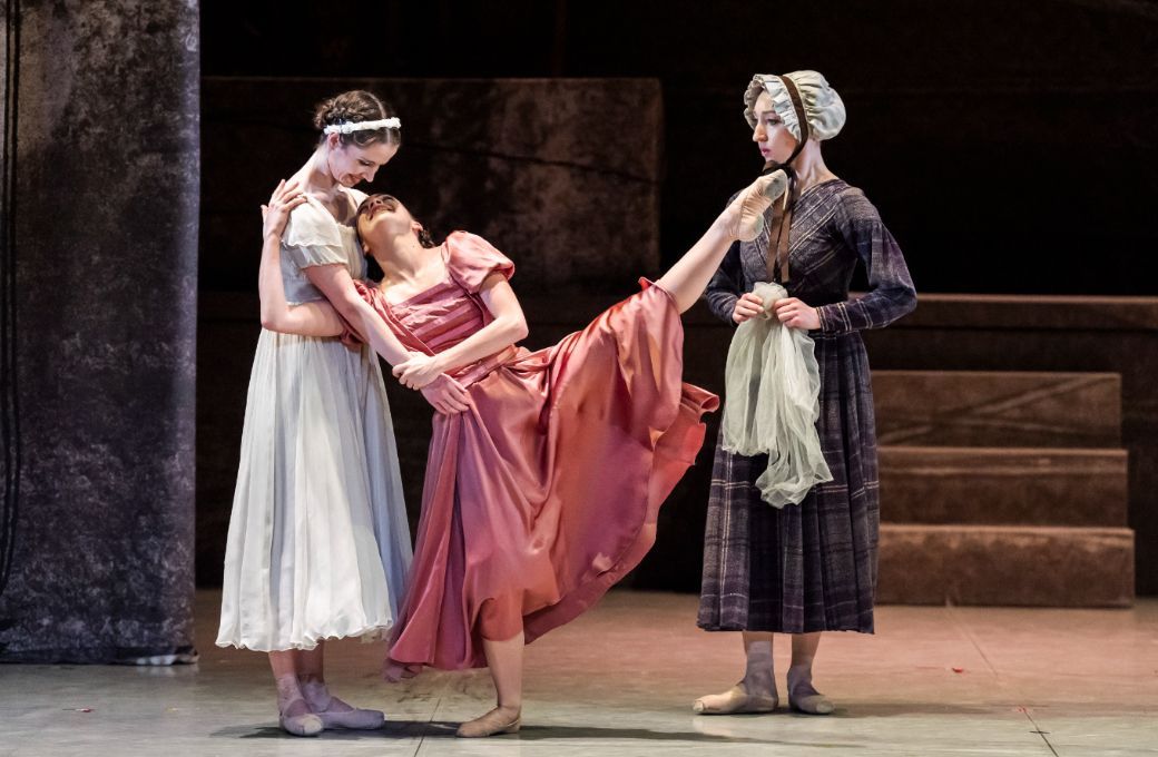 Dominique Larose, Julie Nunès and Heather Lehan in Cathy Marston's <i>Jane Eyre</i> © Tristram Kenton