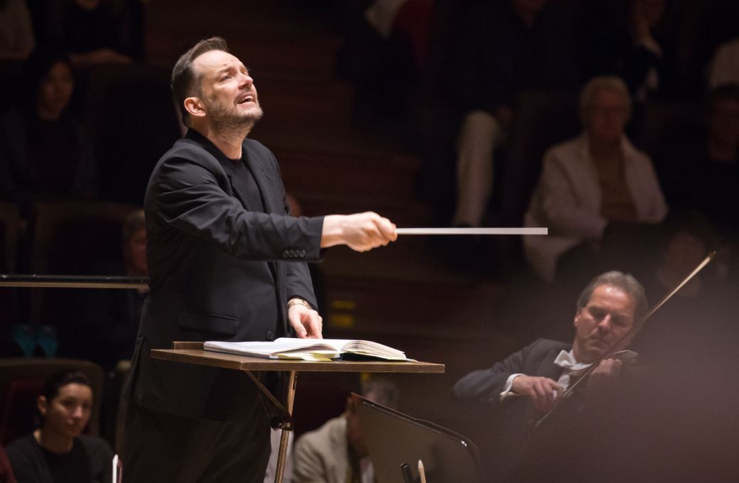 Andris Nelsons conducts the Gewandhaus and Boston Symphony &copy; Gert Mothes