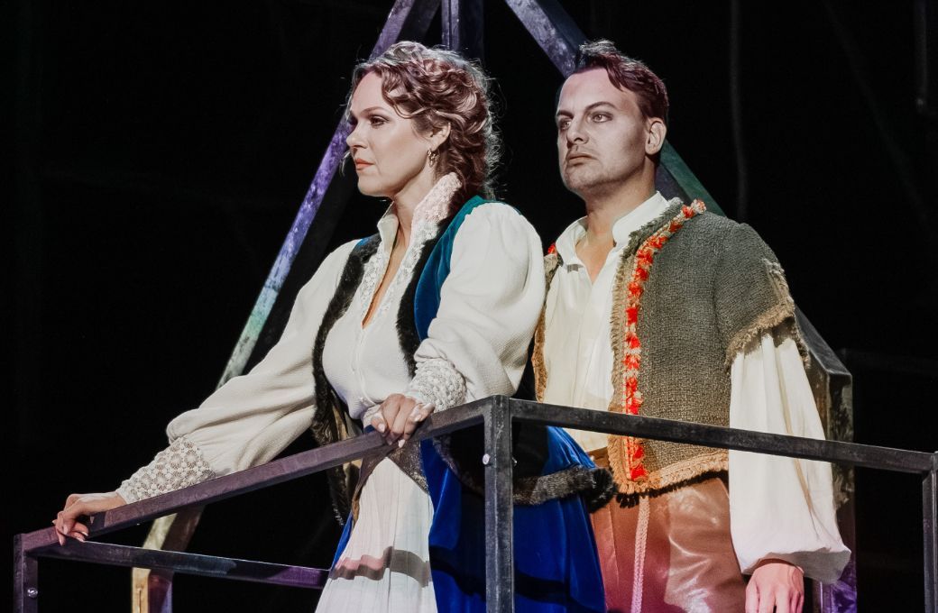 Kristine Opolais (Katerina) and Pavel Černoch (Sergey) &copy; Kirsten Nijhof