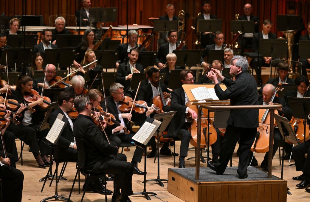 Sir Antonio Pappano conducts the London Symphony Orchestra &copy; LSO | Mark Allan