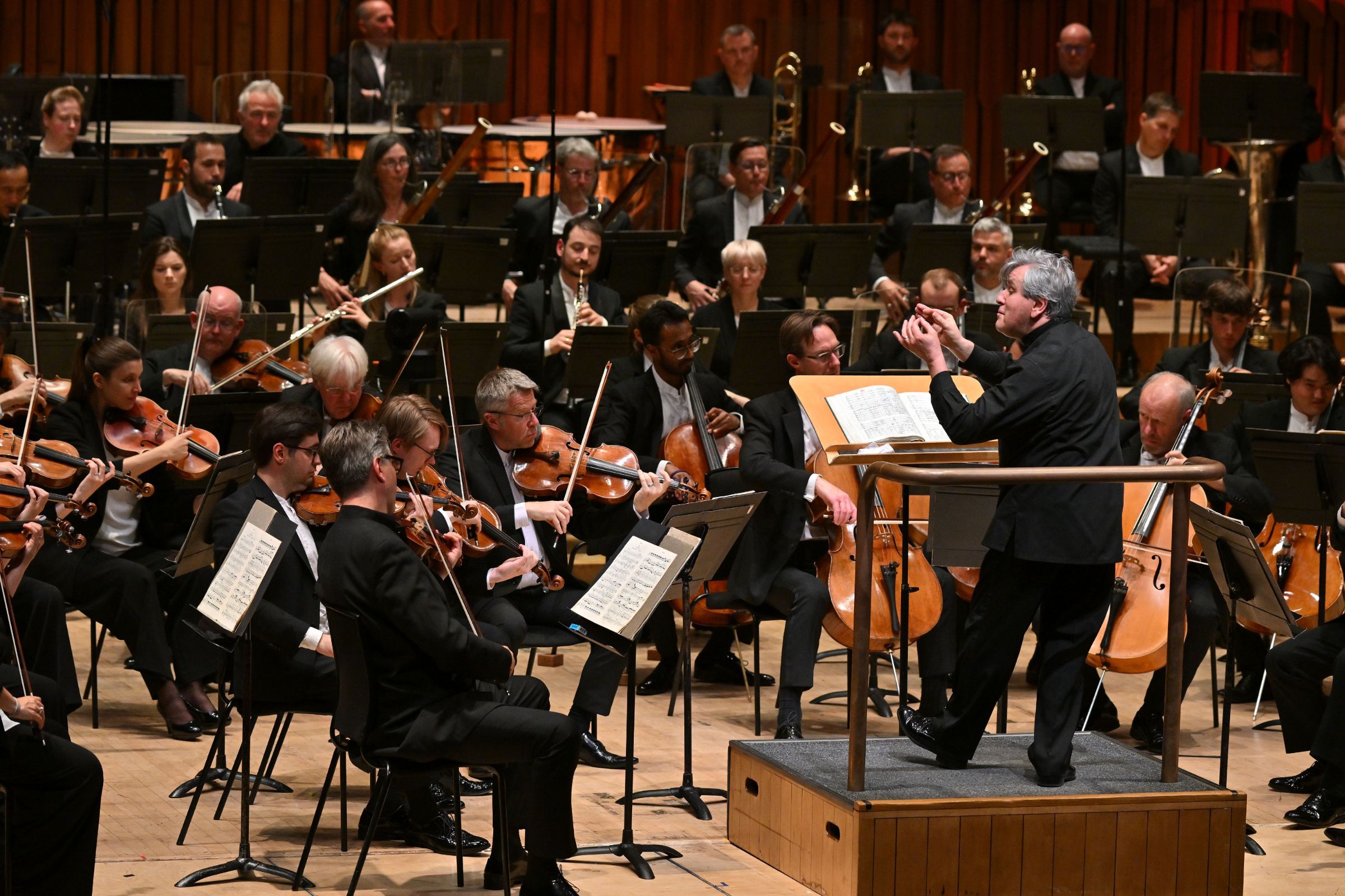 Sir Antonio Pappano conducts the London Symphony Orchestra &copy; LSO | Mark Allan