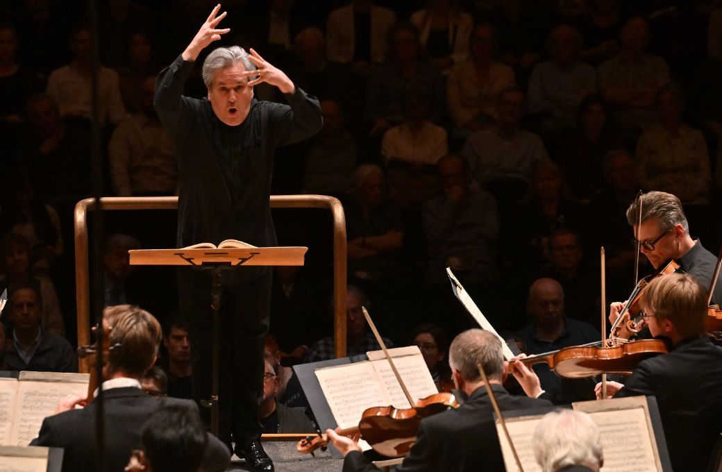 Sir Antonio Pappano conducts the London Symphony Orchestra © LSO | Mark Allan
