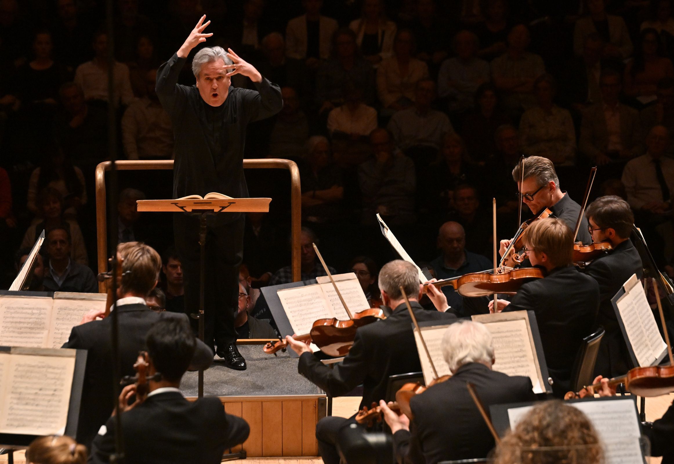 Sir Antonio Pappano conducts the London Symphony Orchestra &copy; LSO | Mark Allan