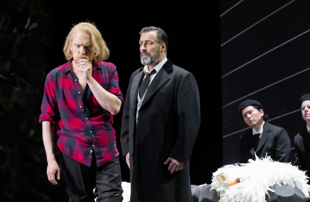 Ian Koziara (Parsifal) und Andreas Bauer Kanabas (Gurnemanz) &copy; Monika Rittershaus