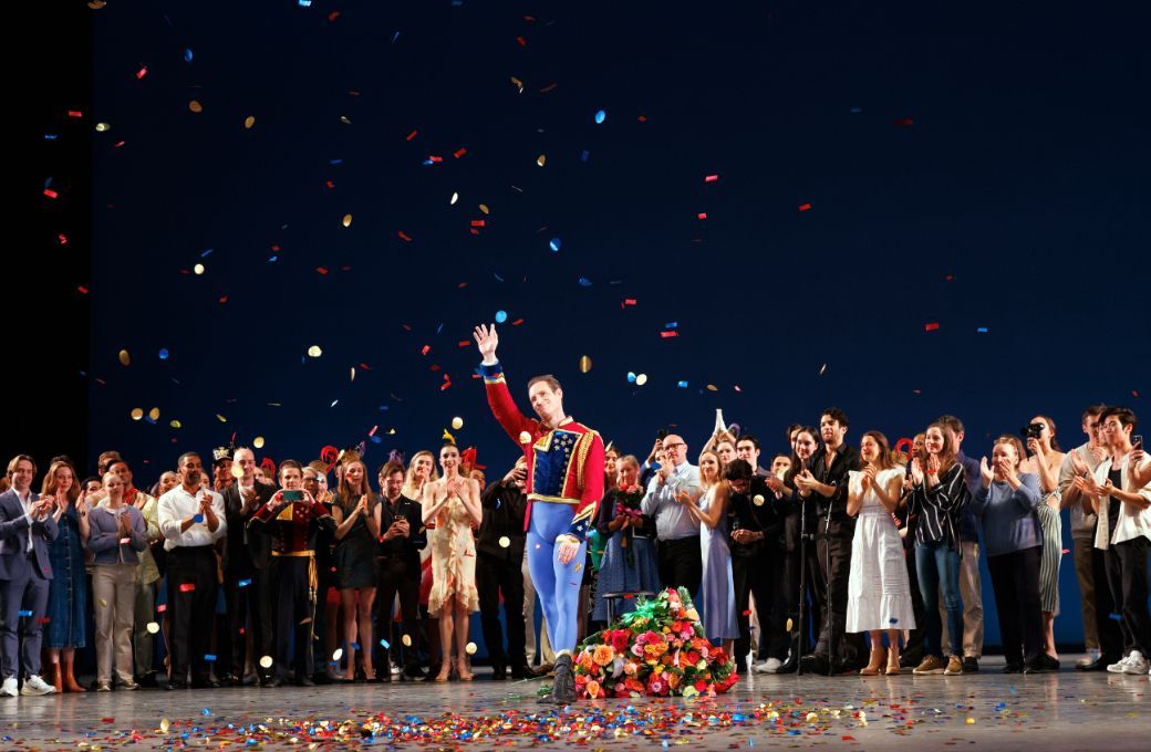 Andrew Veyette takes a final bow on stage with New York City Ballet © Erin Baiano