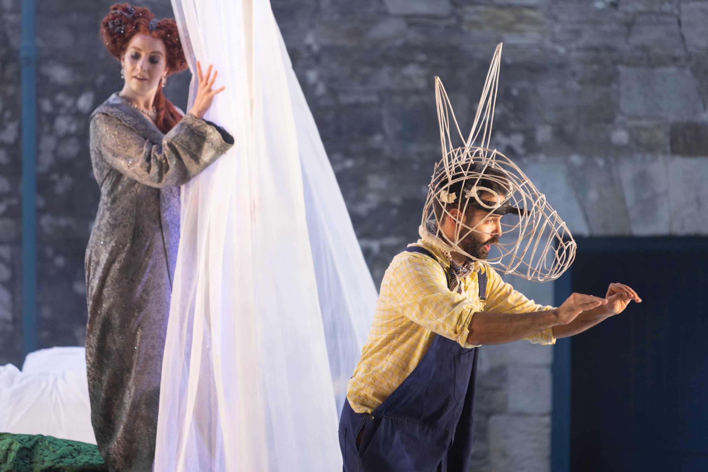 Ami Hewitt (Tytania) and Dominic Veilleux (Bottom) © Frances Marshall