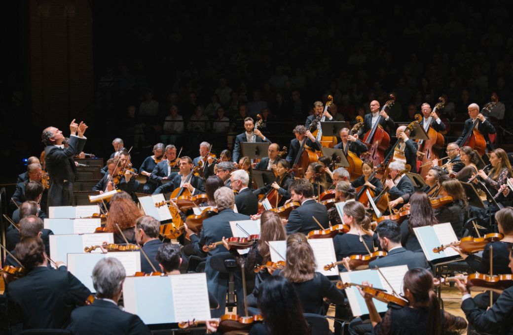 La Staatskapelle de Dresde dans la Halle aux grains, dirigée par Tugan Sokhiev © Oliver Killig
