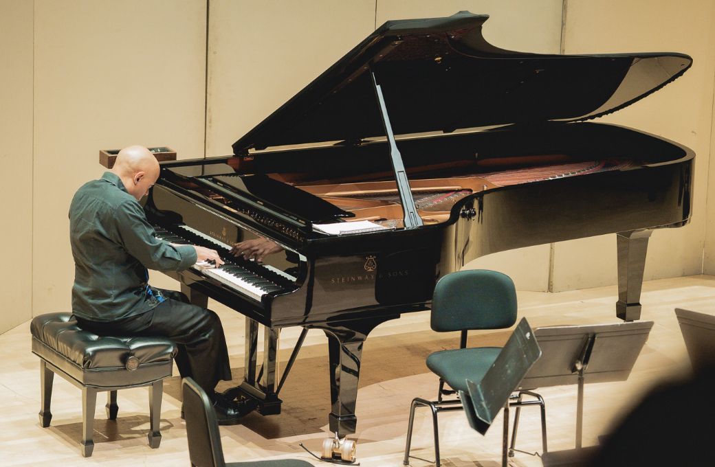 Stewart Goodyear at pre-concert chamber performance © Allan Cabral, courtesy of the TSO
