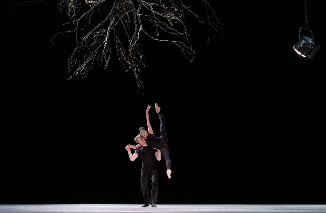 Norwegian National Ballet in Wings of Wax &copy; Erik Berg