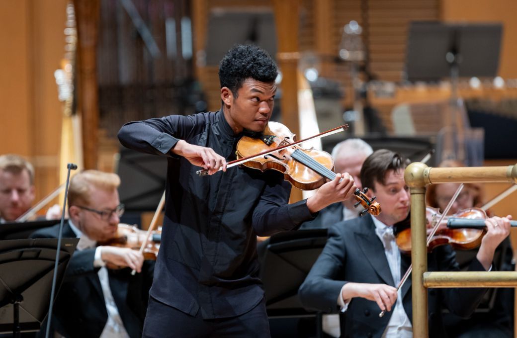Randall Goosby and the Royal Scottish National Orchestra © Martin Shields Photography