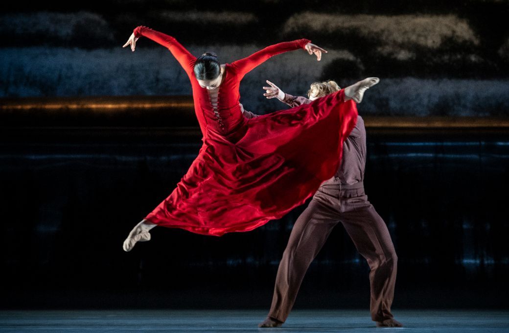 Norwegian National Ballet in <i>Forgotten Land</i> &copy; Joerg Wiesner
