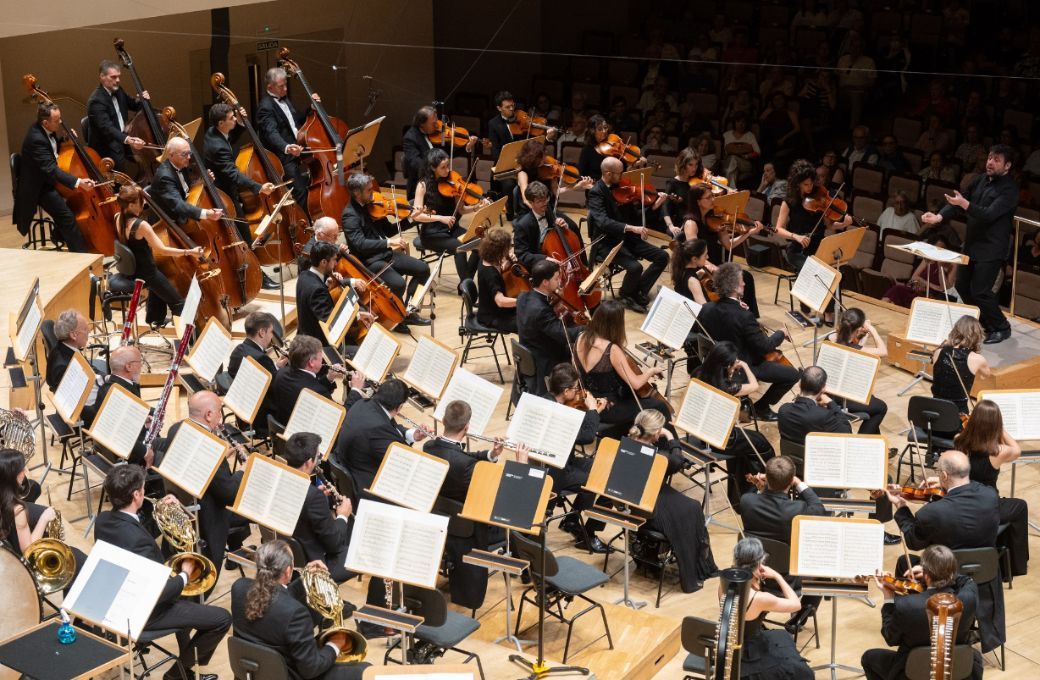 Jordi Franc&eacute;s al frente de la Orquesta Nacional de Espa&ntilde;a &copy; Rafa Mart&iacute;n | OCNE