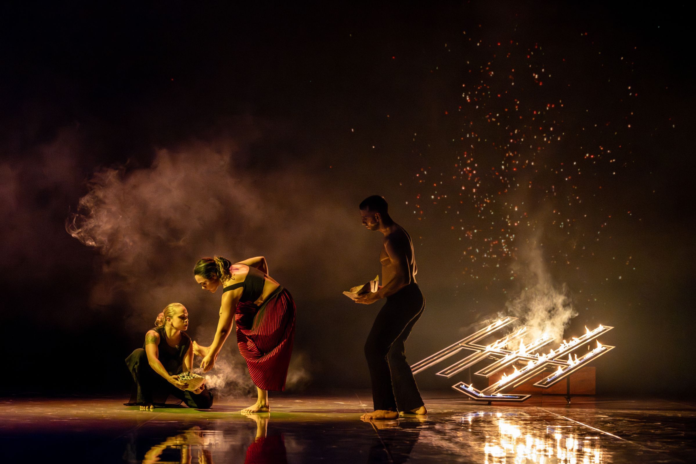 Bangarra Dance Theatre in <i>Illume</i> &copy; Daniel Boud