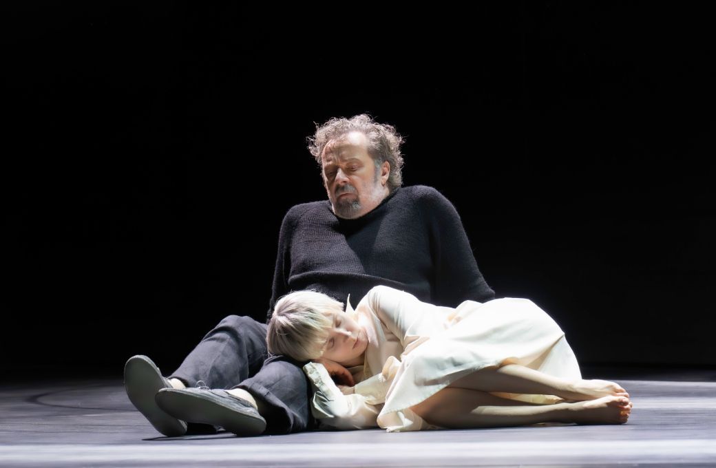 Christian Gerhaher (Elias) und Sylwia Salamonska (Der Knabe) &copy; Monika Rittershaus