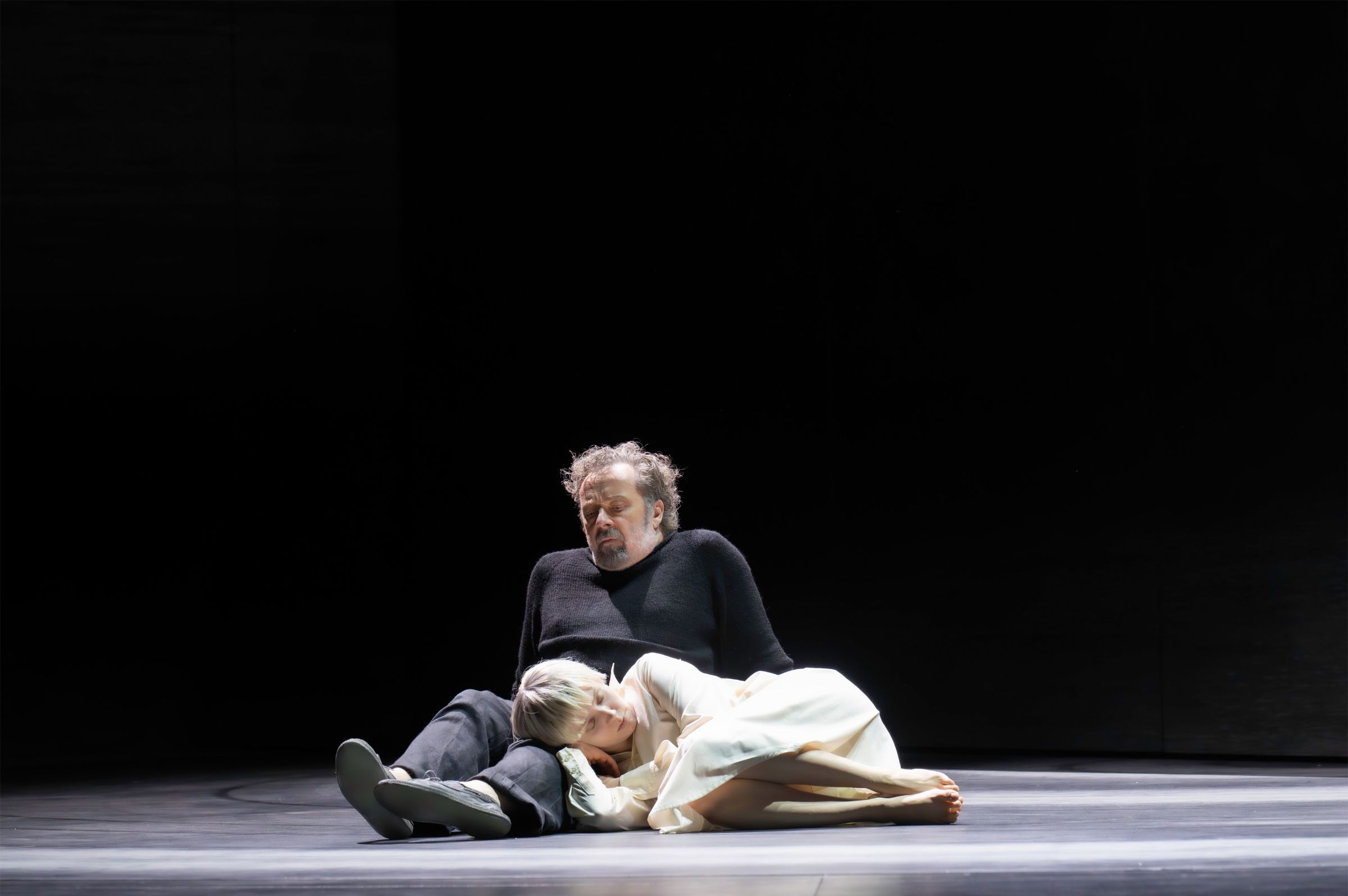 Christian Gerhaher (Elias) und Sylwia Salamonska (Der Knabe) &copy; Monika Rittershaus