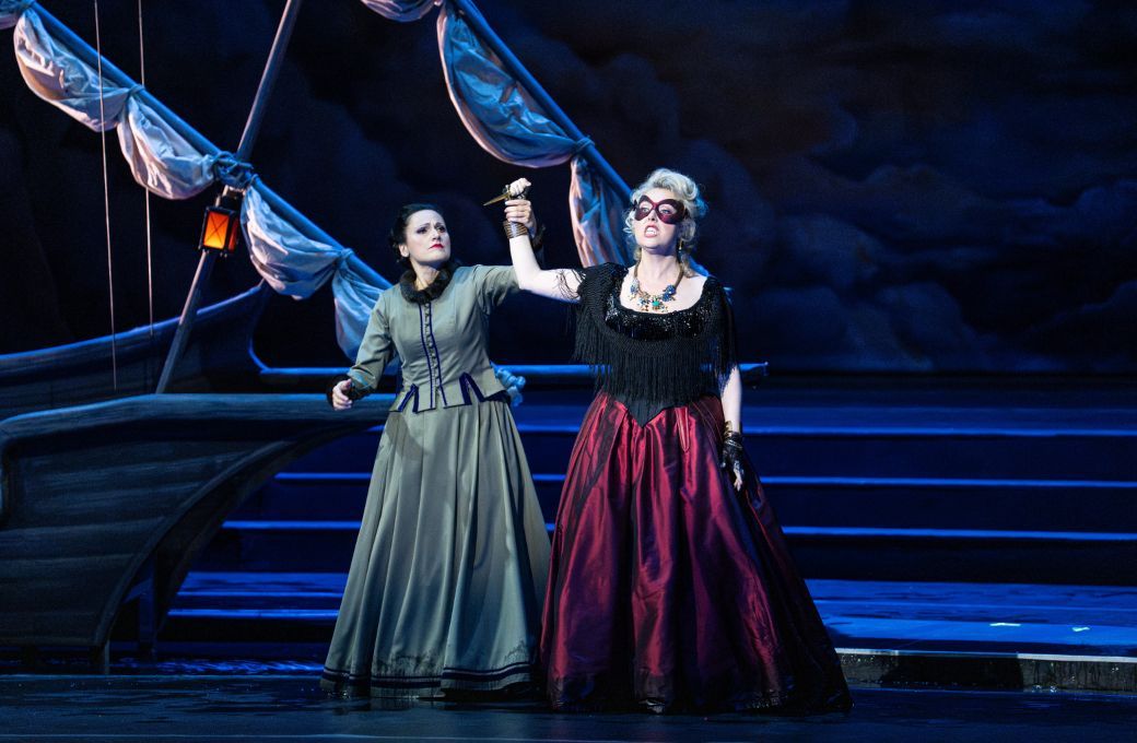 Andrea Szántó (Laura) and Francesca Tiburzi (La Gioconda) © Valter Berecz | Hungarian State Opera
