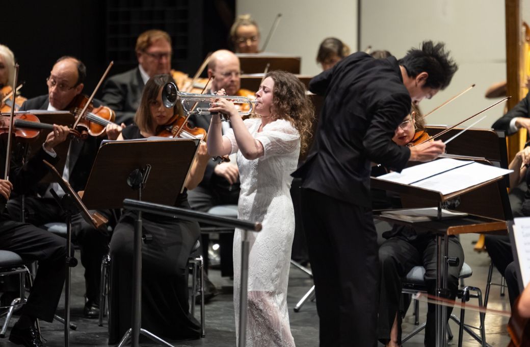 Lucienne Renaudin Vary con la Sinf&oacute;nica de Tenerife &copy; Miguel Barreto | Auditorio de Tenerife