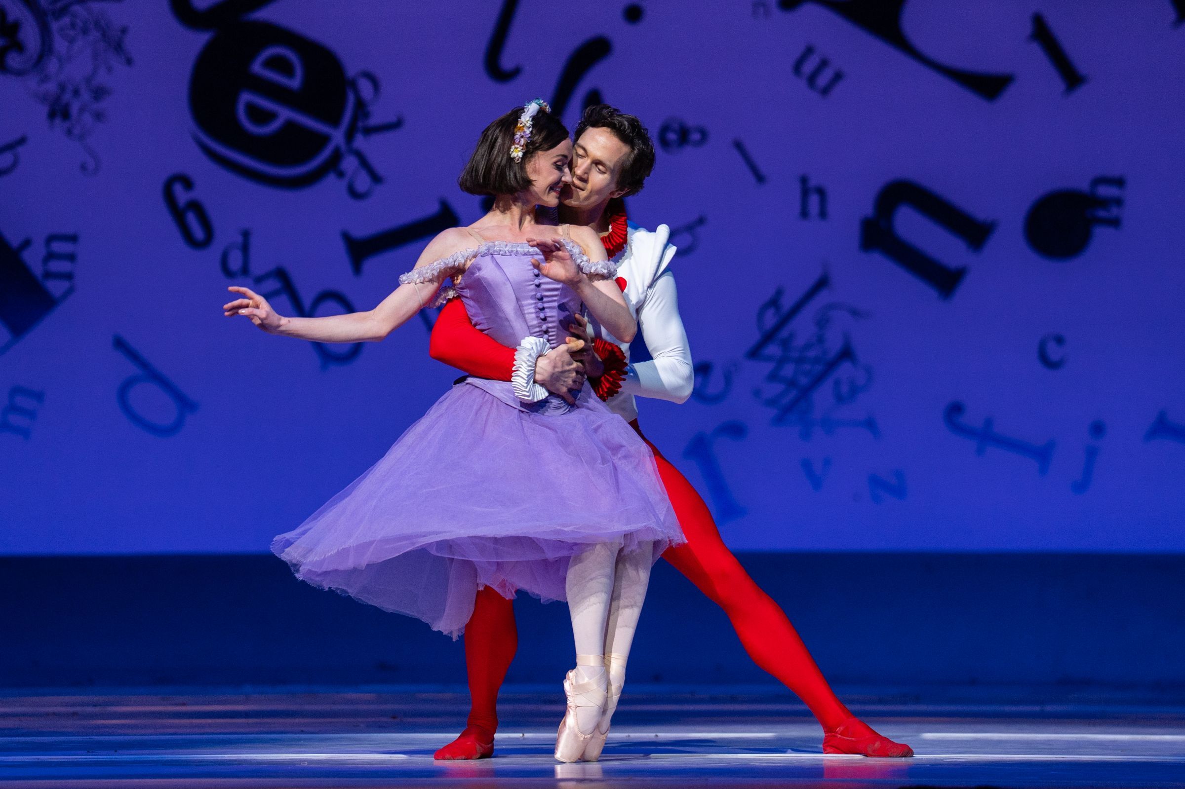 Anna Rose O'Sullivan and William Bracewell in <i>Alice's Adventures in Wonderland</i> &copy; Andrej Uspenski/RBO