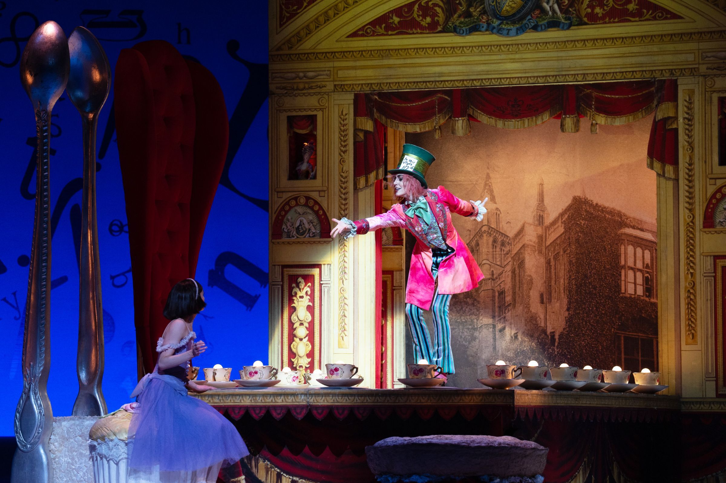Anna Rose O'Sullivan (Alice), Amelia Townsend (The Mad Hatter), <i>Alice's Adventures in Wonderland</i> &copy; Andrej Uspenski