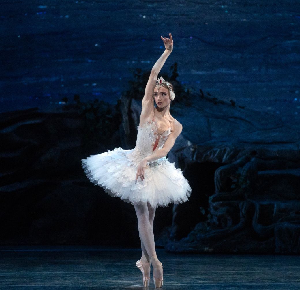 Catherine Hurlin as Odette in <i>Swan Lake</i> © Rosalie O'Connor