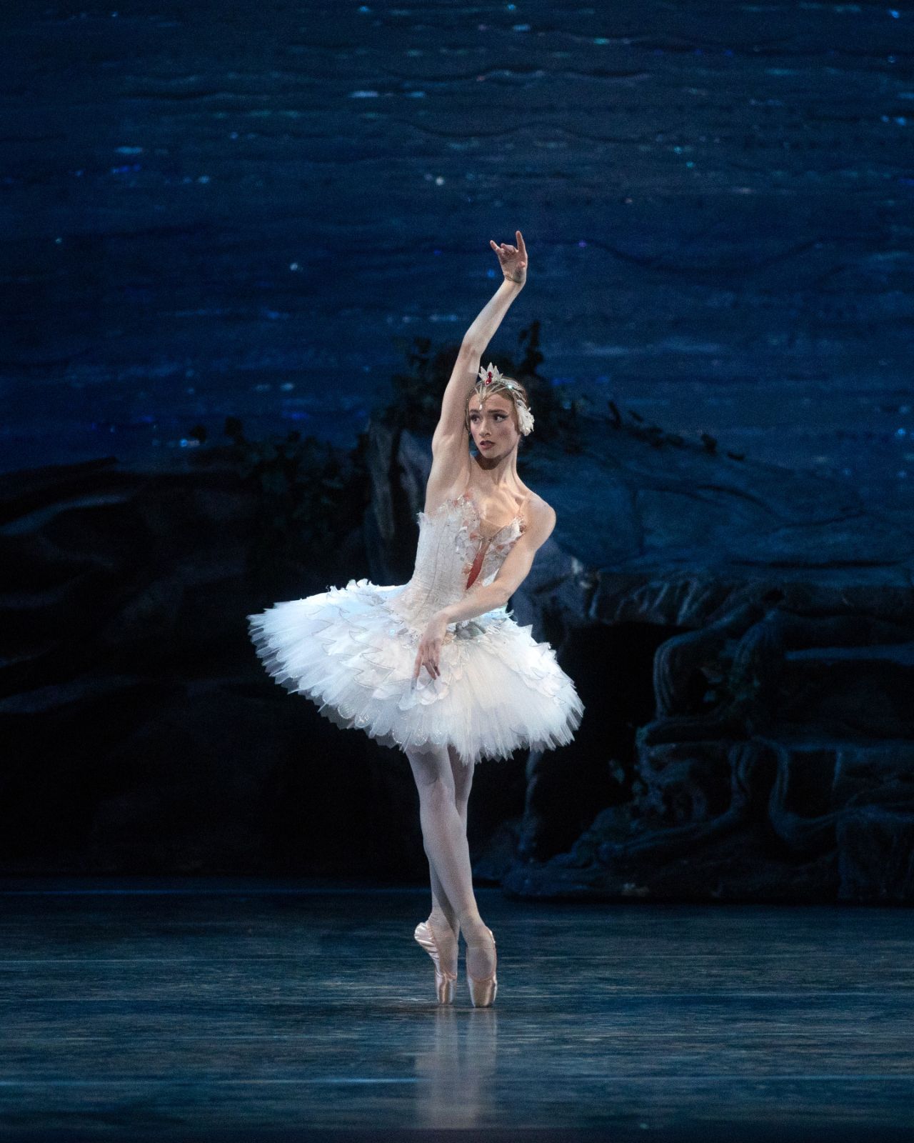 Catherine Hurlin as Odette in <i>Swan Lake</i> © Rosalie O'Connor