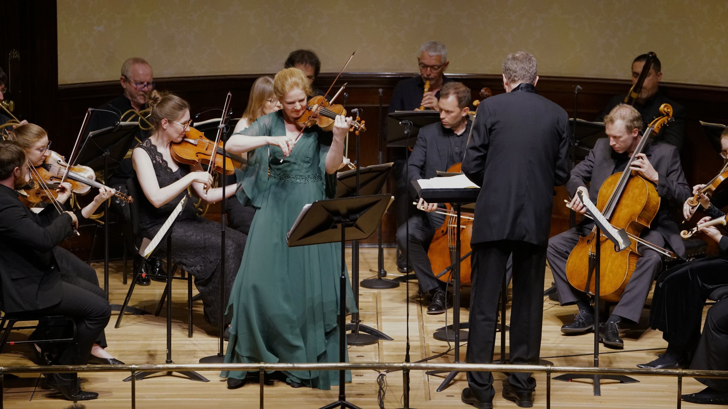 Rachel Podger, Ian Page and The Mozartists &copy; The Mozartists