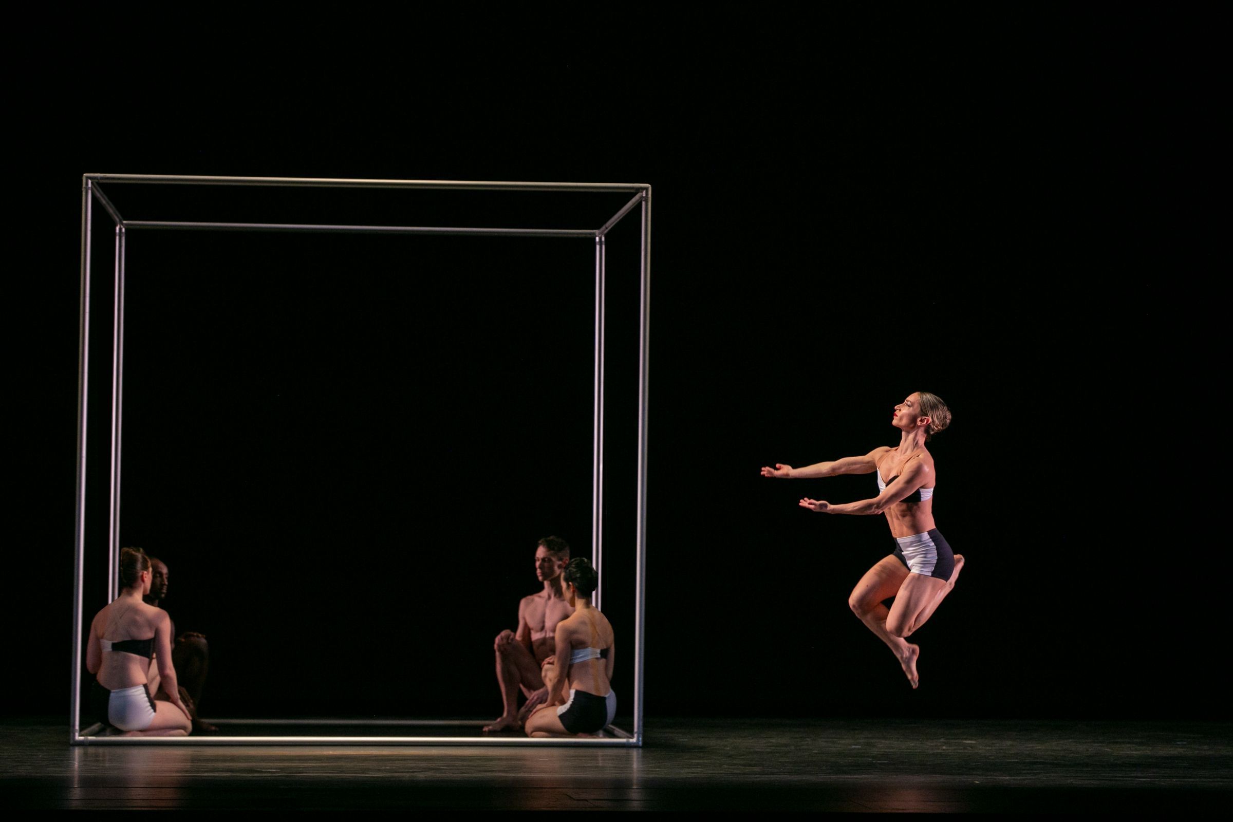 Lisa Borres Casey in Paul Taylor's <i>Polaris</i> © Whitney Browne