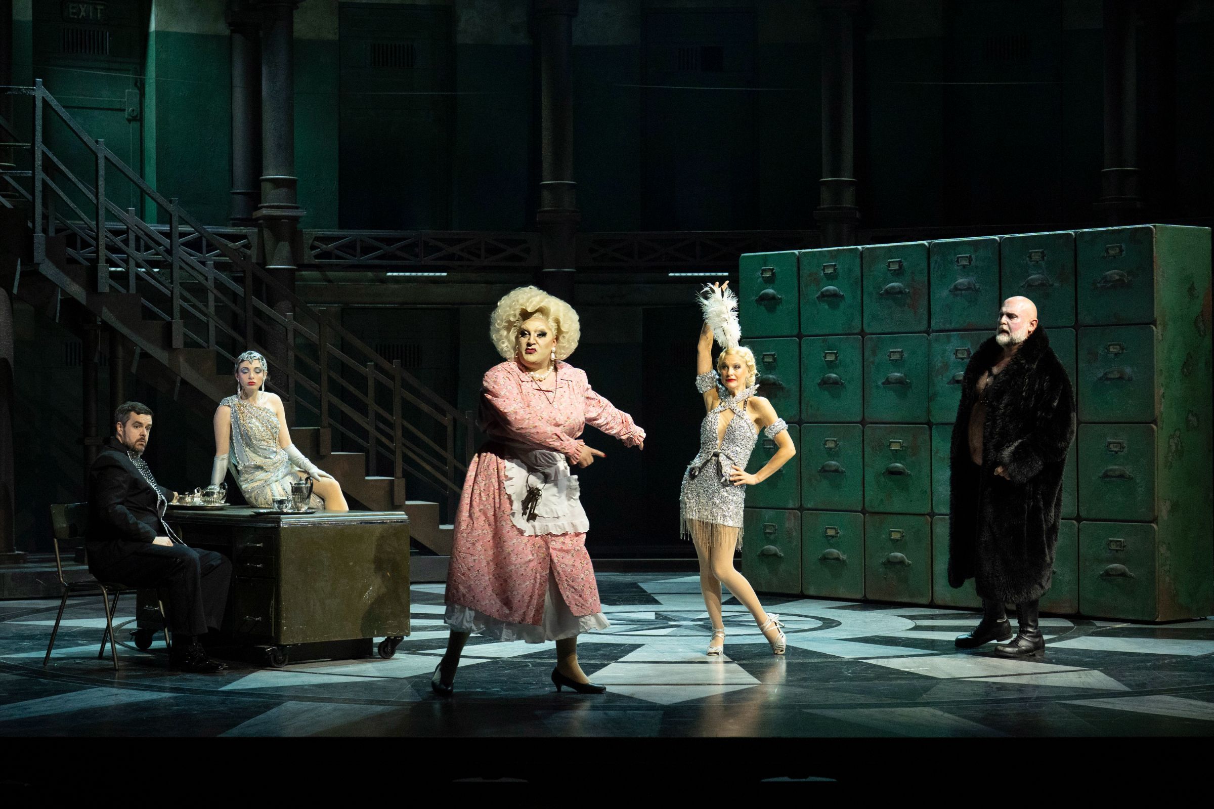 Myra Dubois (Frosch, centre stage) &copy; Richard Hubert Smith