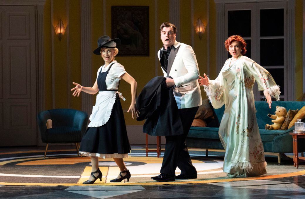 Ellie Laugharne (Adele), Andrew Hamilton (Eisenstein) and Sylvia Schwartz (Rosalinde) &copy; Richard Hubert Smith