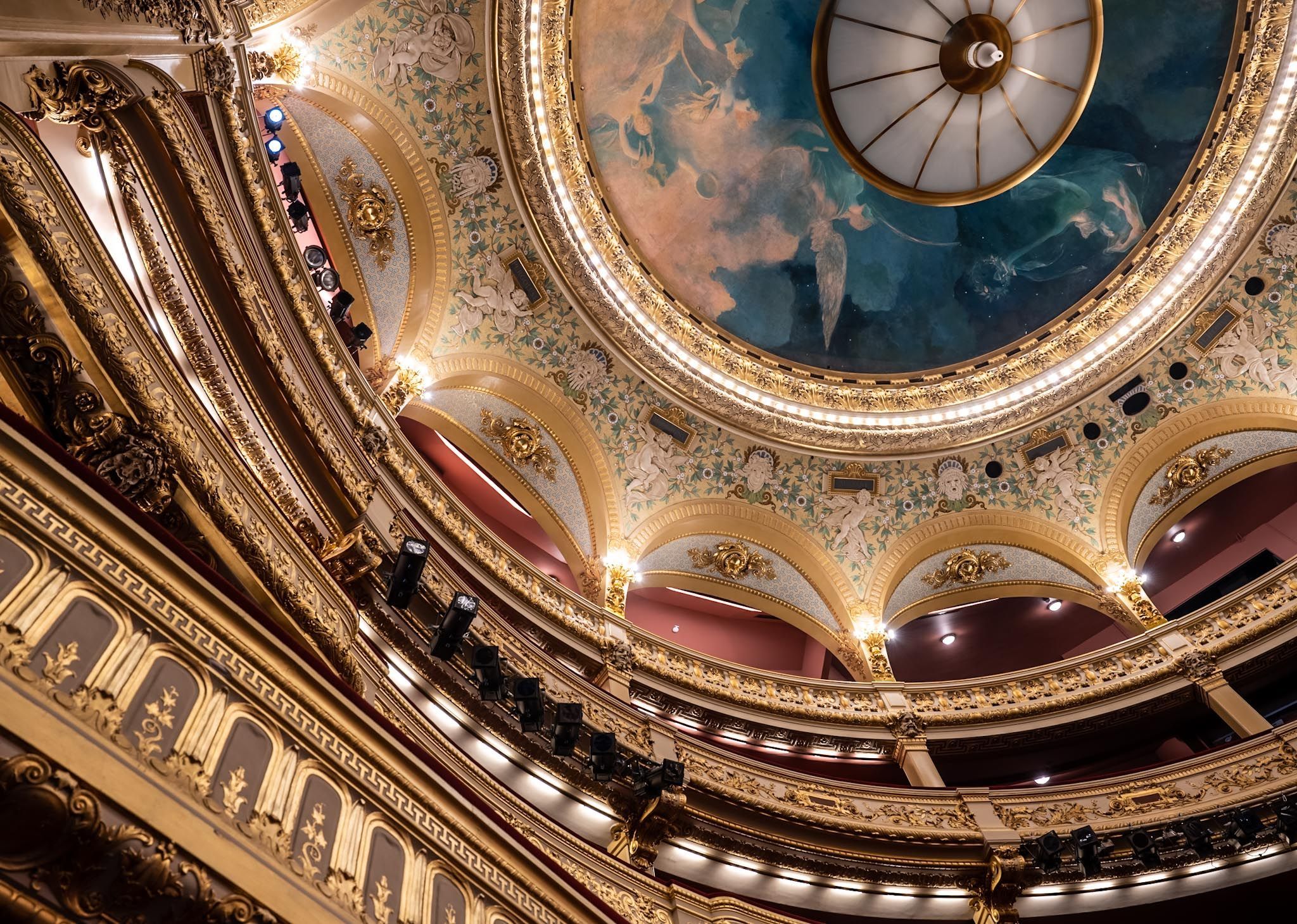 Auditorium &copy; Raphael Metivet