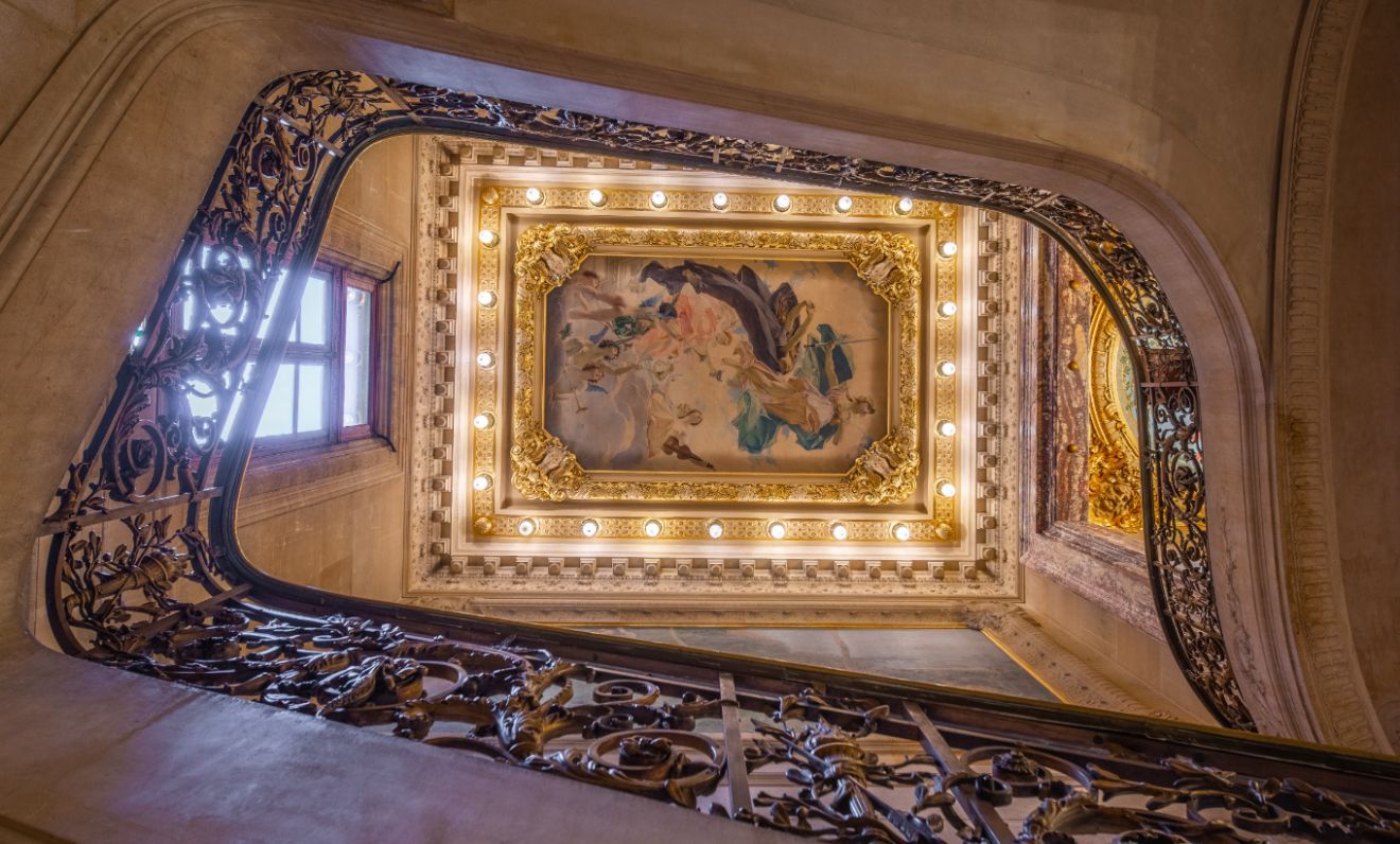 Staircase &copy; Paul Tomasini