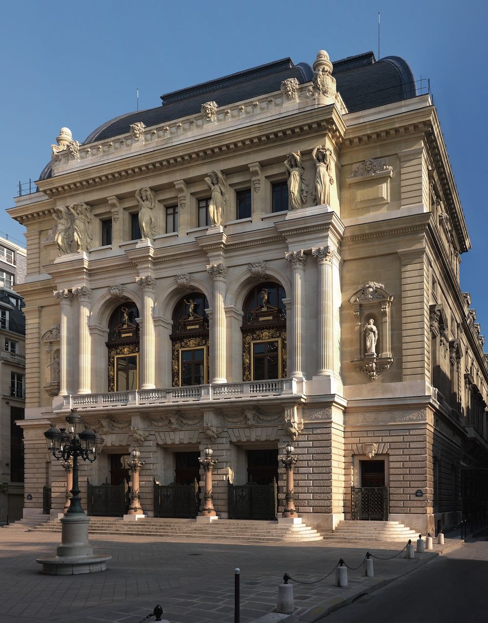 Opera Comique &copy; S. Hartle