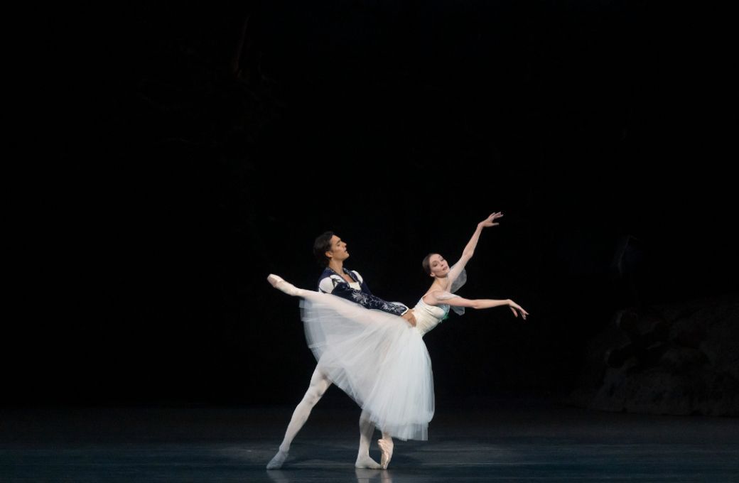 Olga Smirnova as Giselle and Daniel Camargo as Albrecht in ABT's <i>Giselle</i> © HELI
