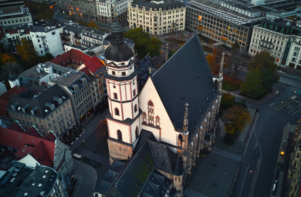 St Thomas' Church, Leipzig &copy; Martin Wischeropp | Pexels