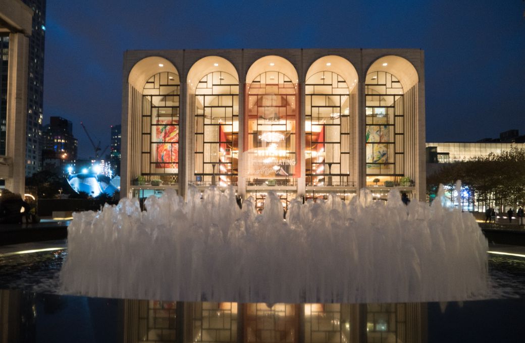 Metropolitan Opera House, Lincoln Center, New York &copy; David Karlin