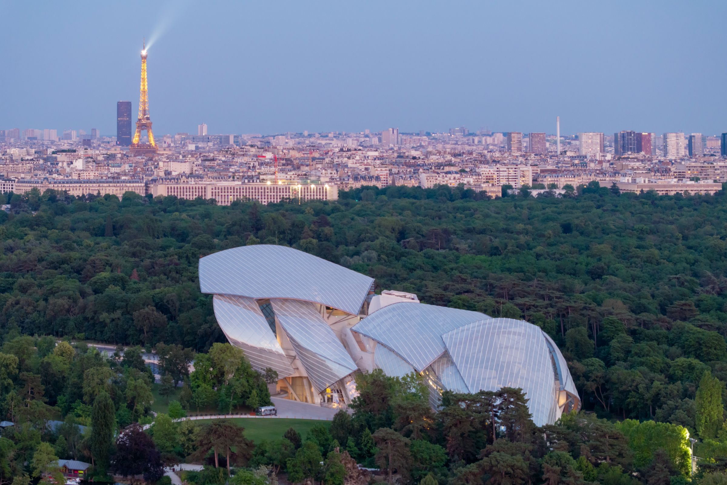 Aerial view of the Fondation Louis Vuitton © Fondation Louis Vuitton / Iwan Baan