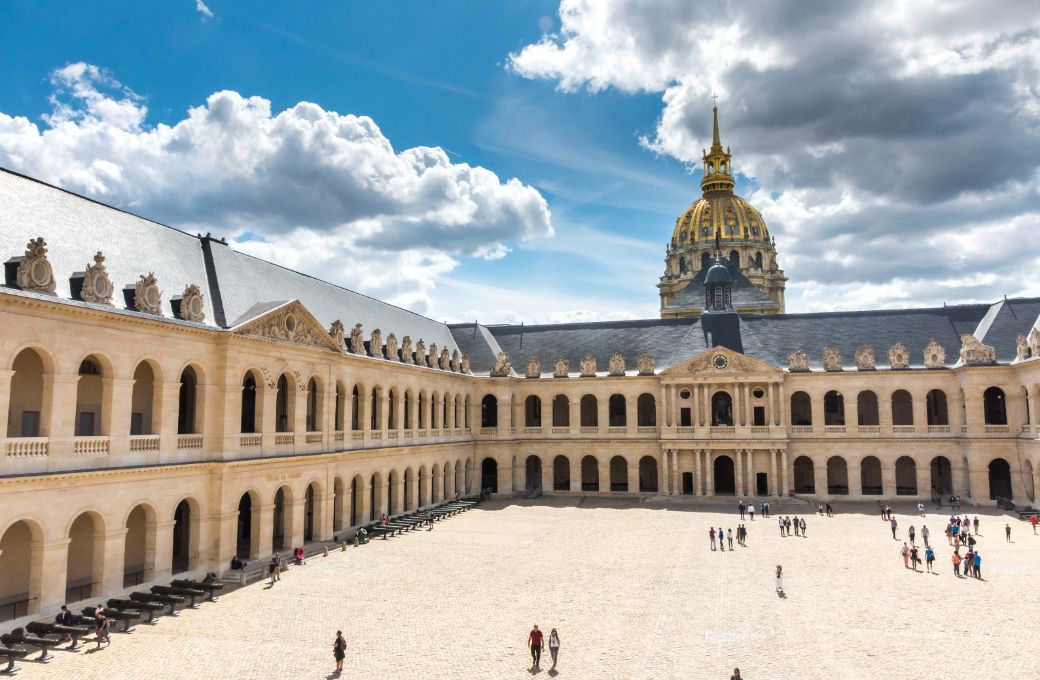 The main courtyard of the Invalides © Paris, musée de l'Armée, Dist. RMN-Grand Palais / Anne-Sylvaine Marre-Noël