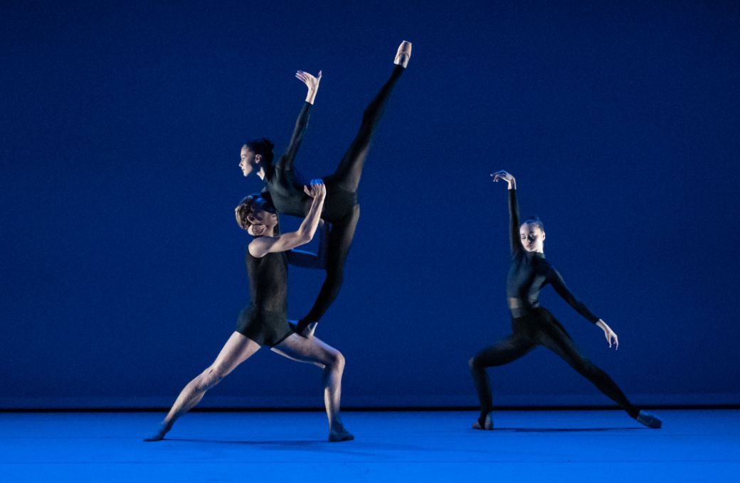 Upper School students in <i>Cazzimma</i> by student choreographer Antonio Cortese © Photography by ASH