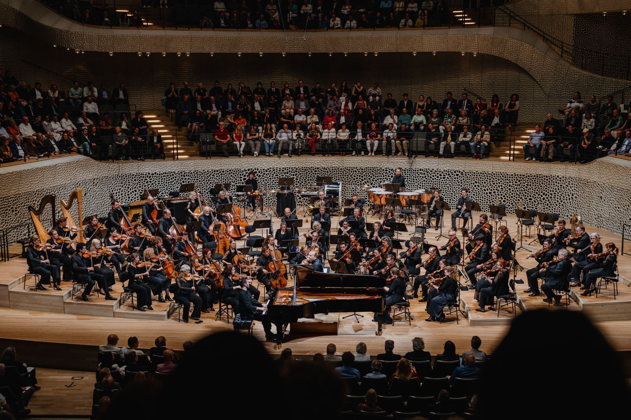 Alexandre Tharaud and the Orchestre Métropolitain de Montréal &copy; François Goupil
