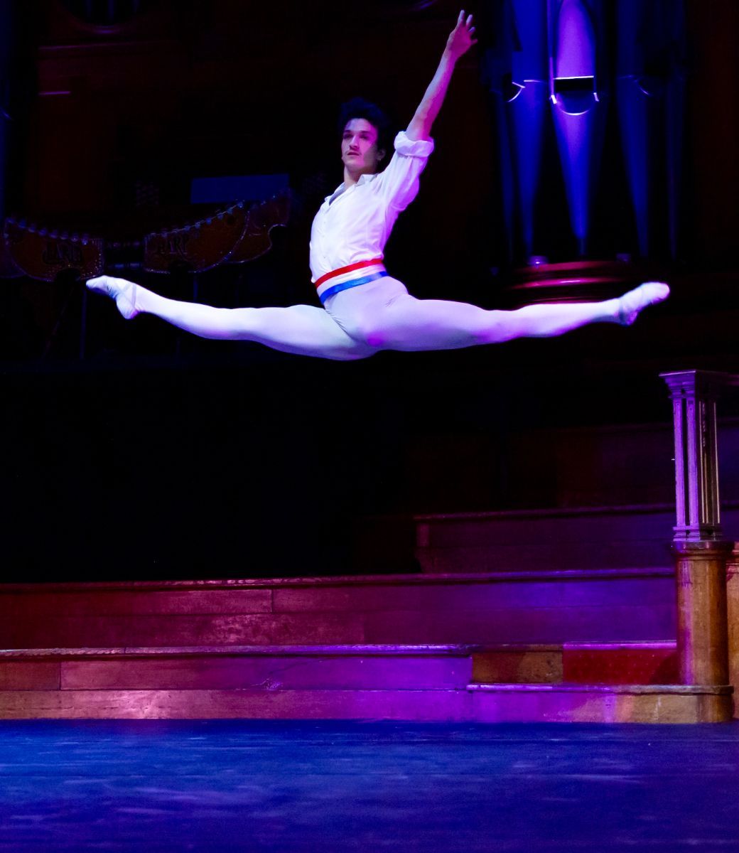 Shale Wagman of the Paris Opera Ballet in <i>Flames of Paris</i> &copy; The LK Studio