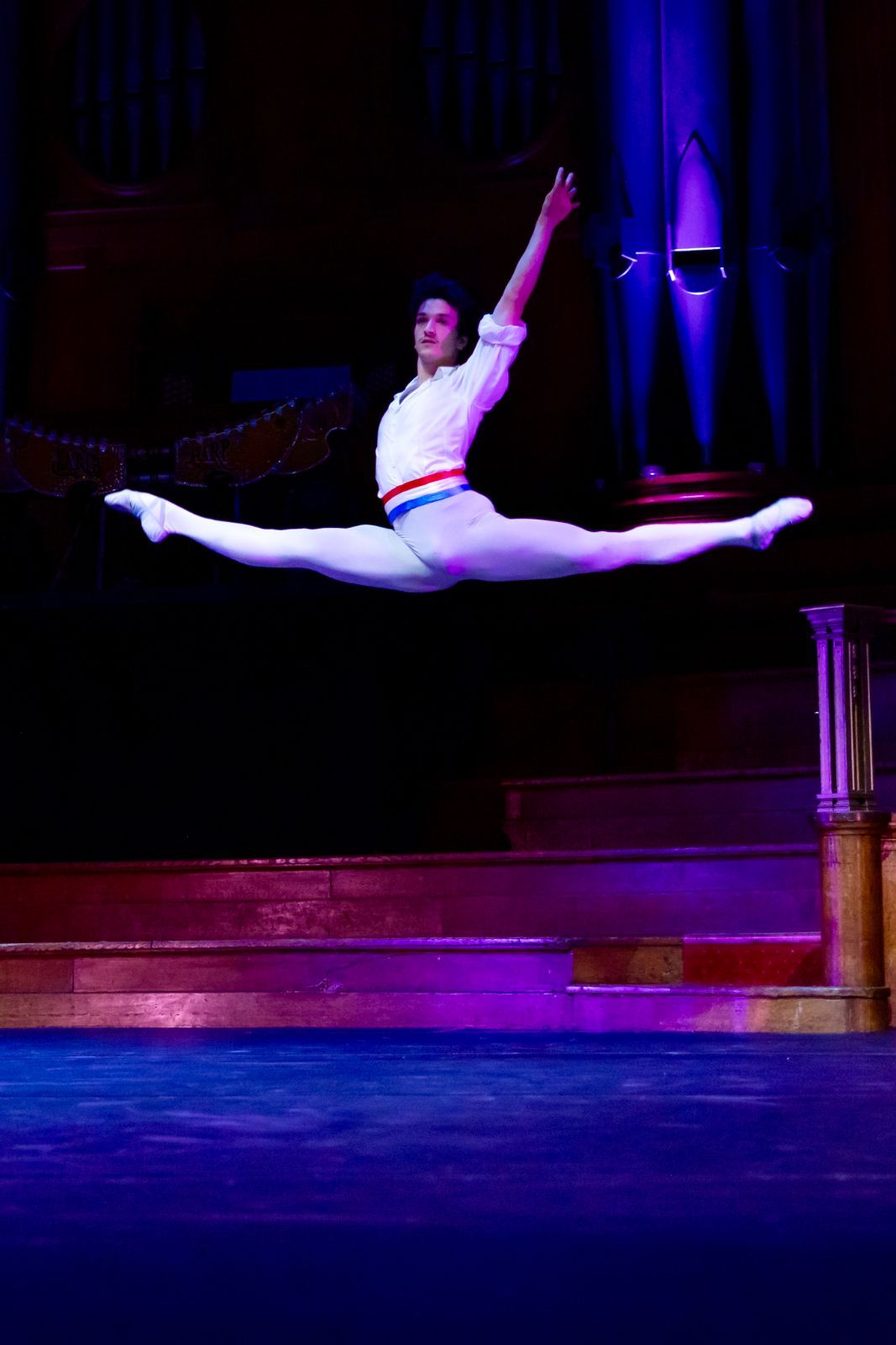 Shale Wagman of the Paris Opera Ballet in <i>Flames of Paris</i> &copy; The LK Studio